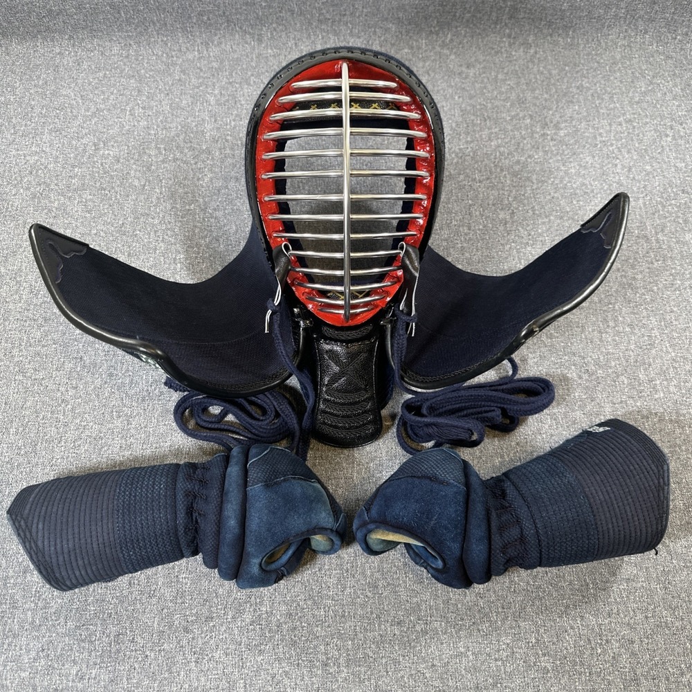 Japanese Kendo Men Helmet & Kote Gloves Set Martial Arts Bogu Armor Gear Vintage